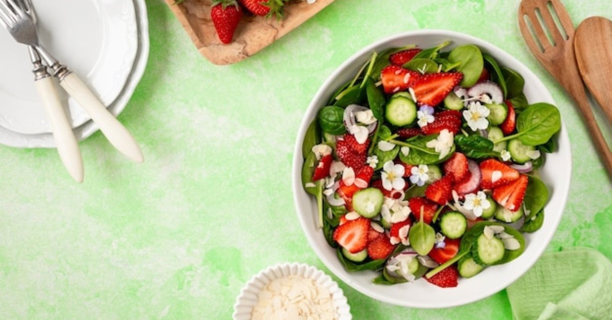 Strawberry Spinach Salad