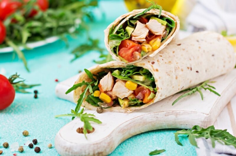 Greek Chicken Pita Wraps Recipe – Easy, Fresh & Healthy Meal