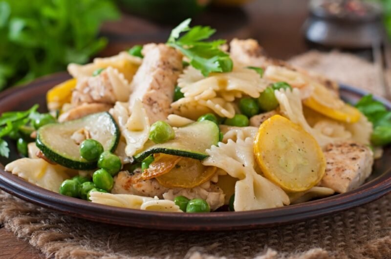 Lemon Garlic Chicken Pasta Recipe – Easy, Creamy & Delicious